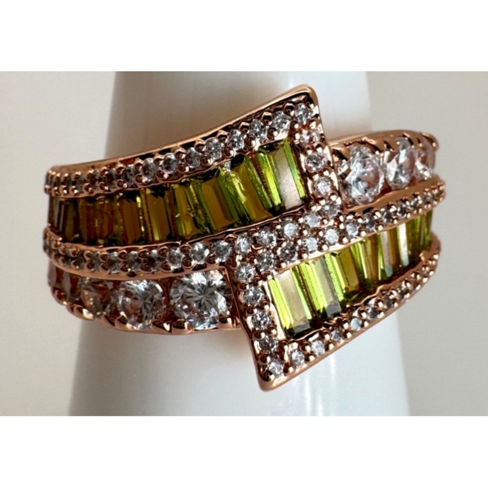 Size 8 Bomb Party August  Ring - RG43956 "Verdant Desires" Peridot on Rose Gold